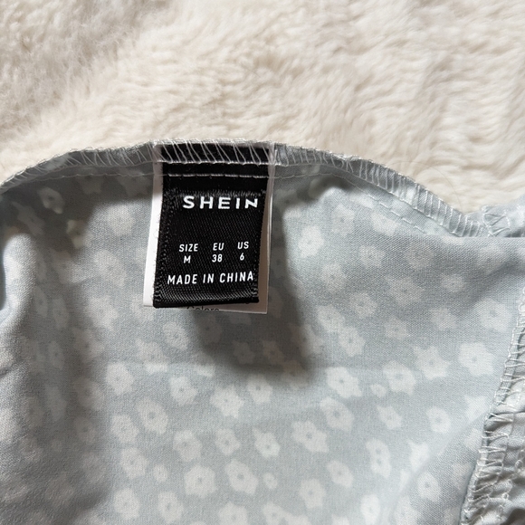 Ditsy Ruffle Hem Floral Skirt - Picture 2 of 2